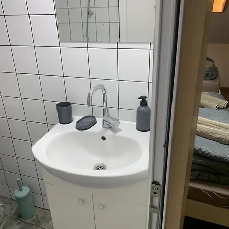 Norm Dorm Center Hotel