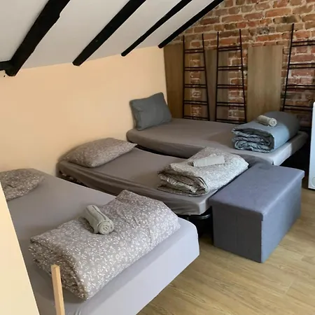 Norm Dorm Center Хотел