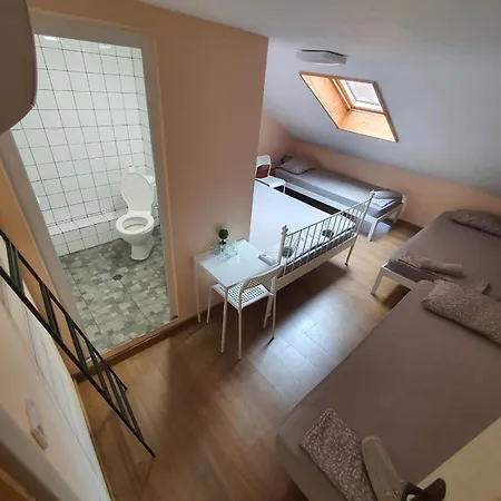 Norm Dorm Center Hotel *