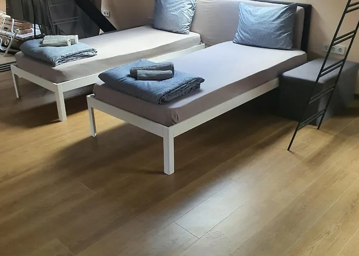 Norm Dorm Center Otel *