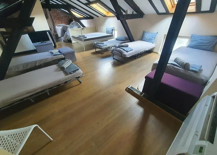 Norm Dorm Center Otel *