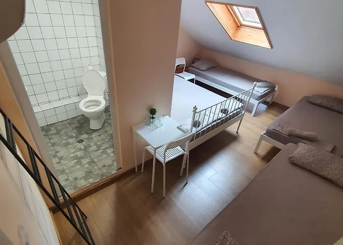 Norm Dorm Center Otel *