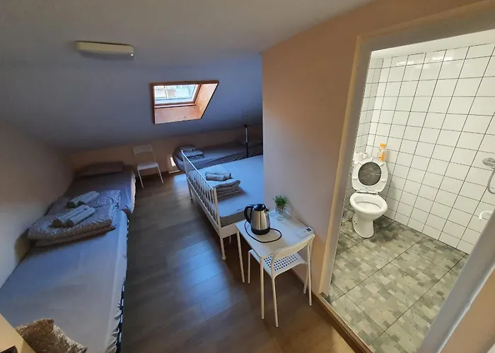 Norm Dorm Center Otel *